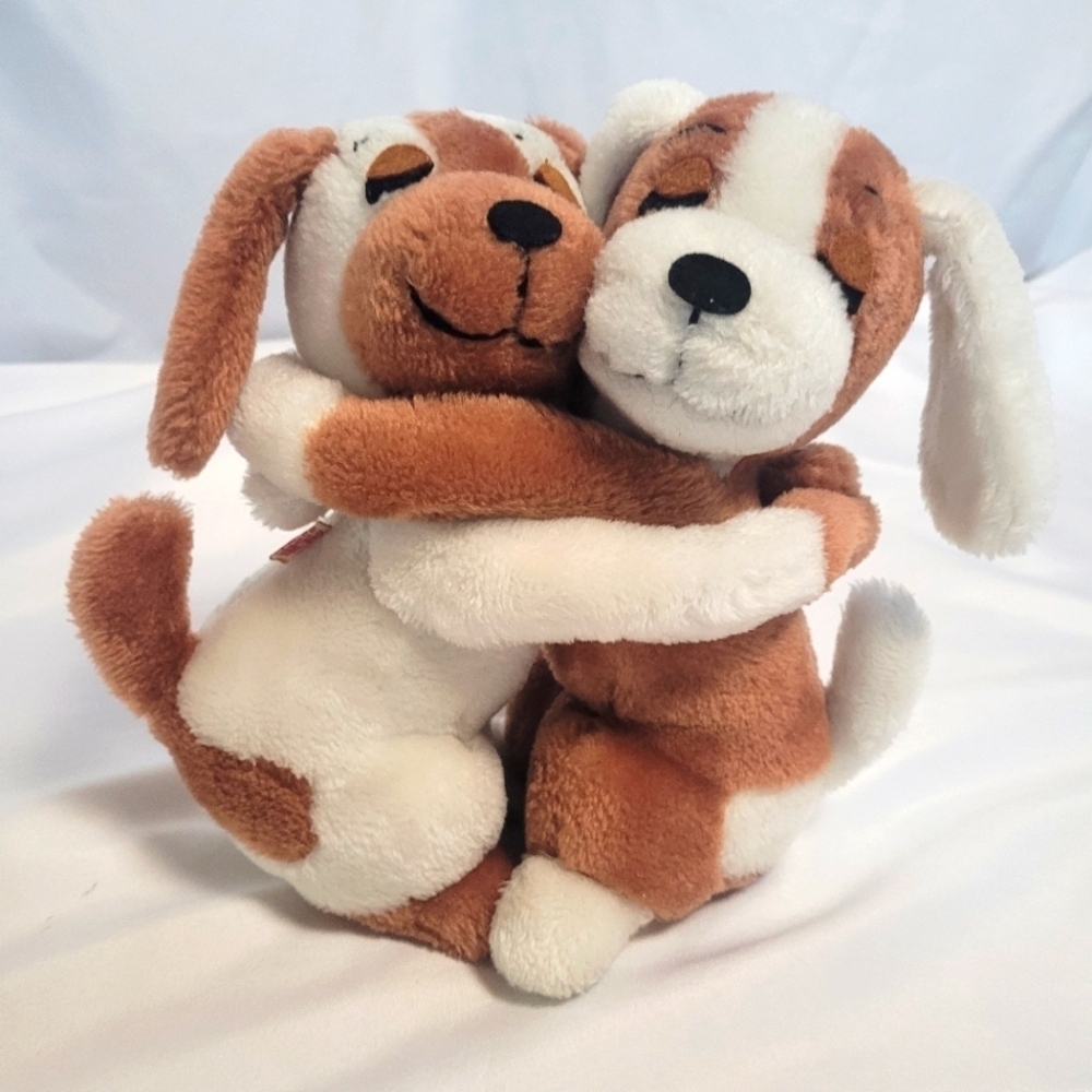 VTG Dakin 1976 Pair of Hugging Dogs Puppies Plush Stuffed Animal Toy